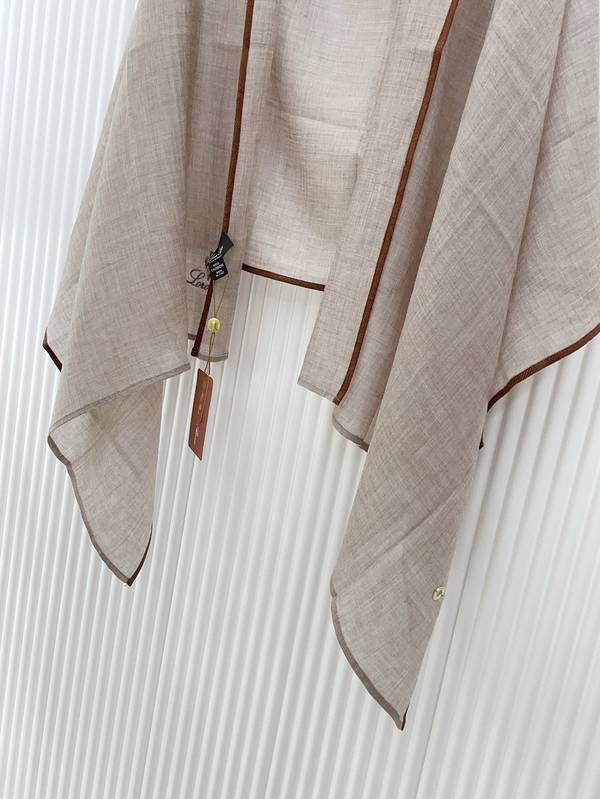 Loro Piana Scarf LPC00044 Loro Piana Scarf LPC00044